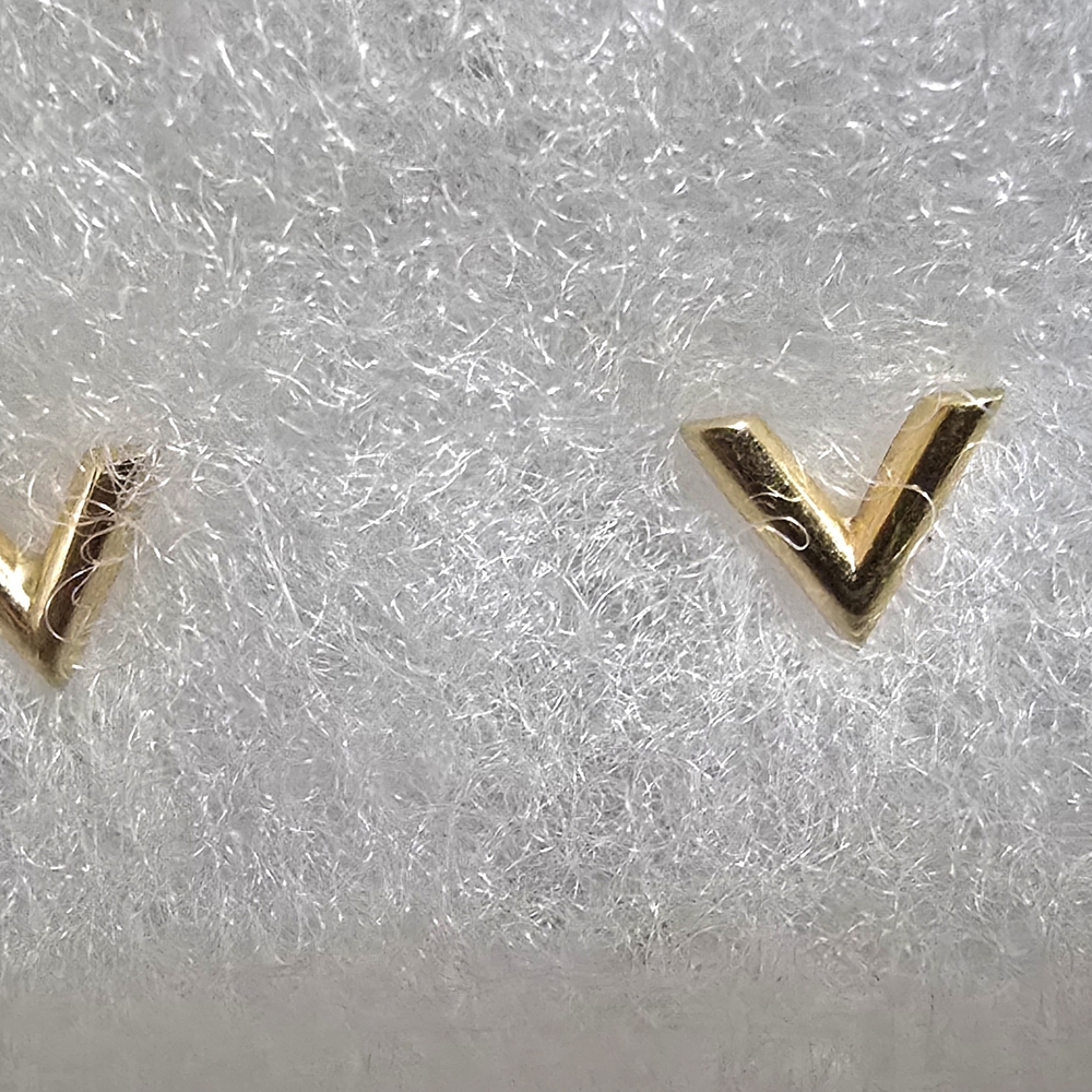 Elegant Gold Chevron Stud Earrings - Picture 6 of 8